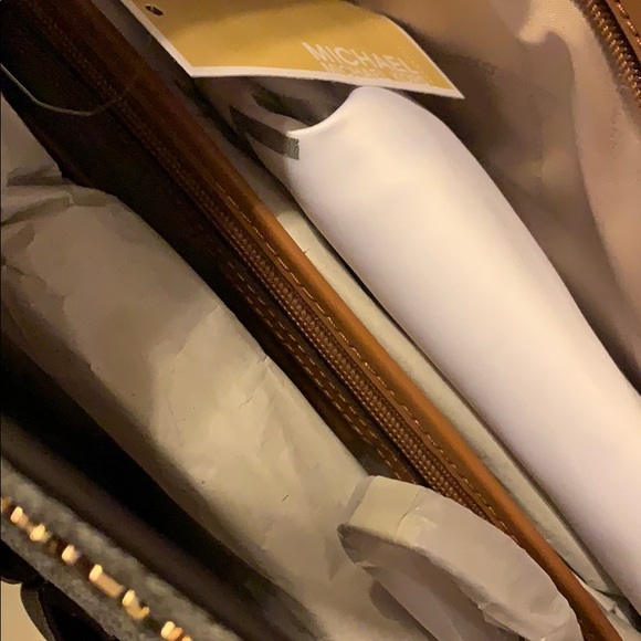 Michael Kors Bedford - Picture 4 of 4